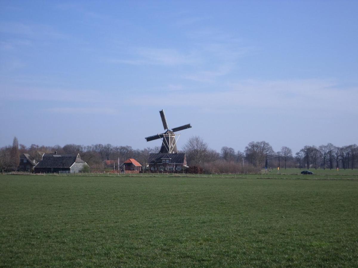 Staying In A Thatched Barn With Box Bed Beautiful View Region Achterhoek Geesteren  Bagian luar foto